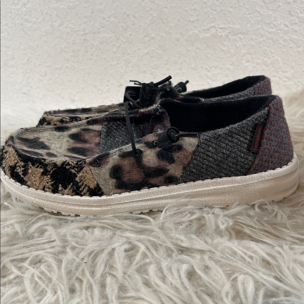 HEY DUDE Wendy Patchwork Java Animal Print Lightw… - image 7